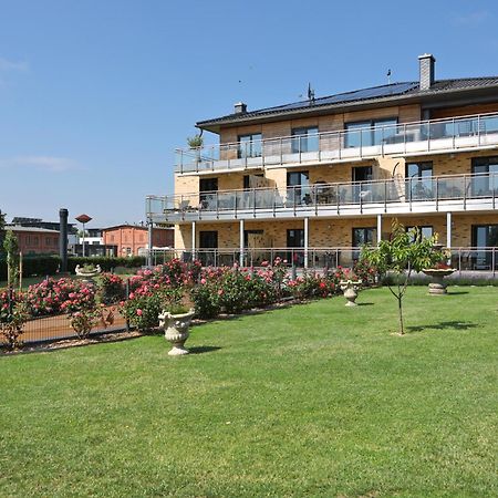 Kells Appartements Клинк Екстериор снимка