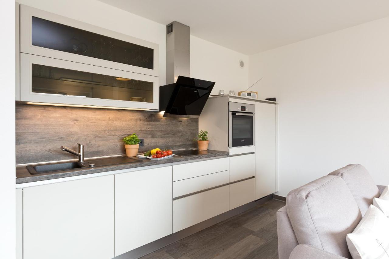 Kells Appartements Клинк Екстериор снимка