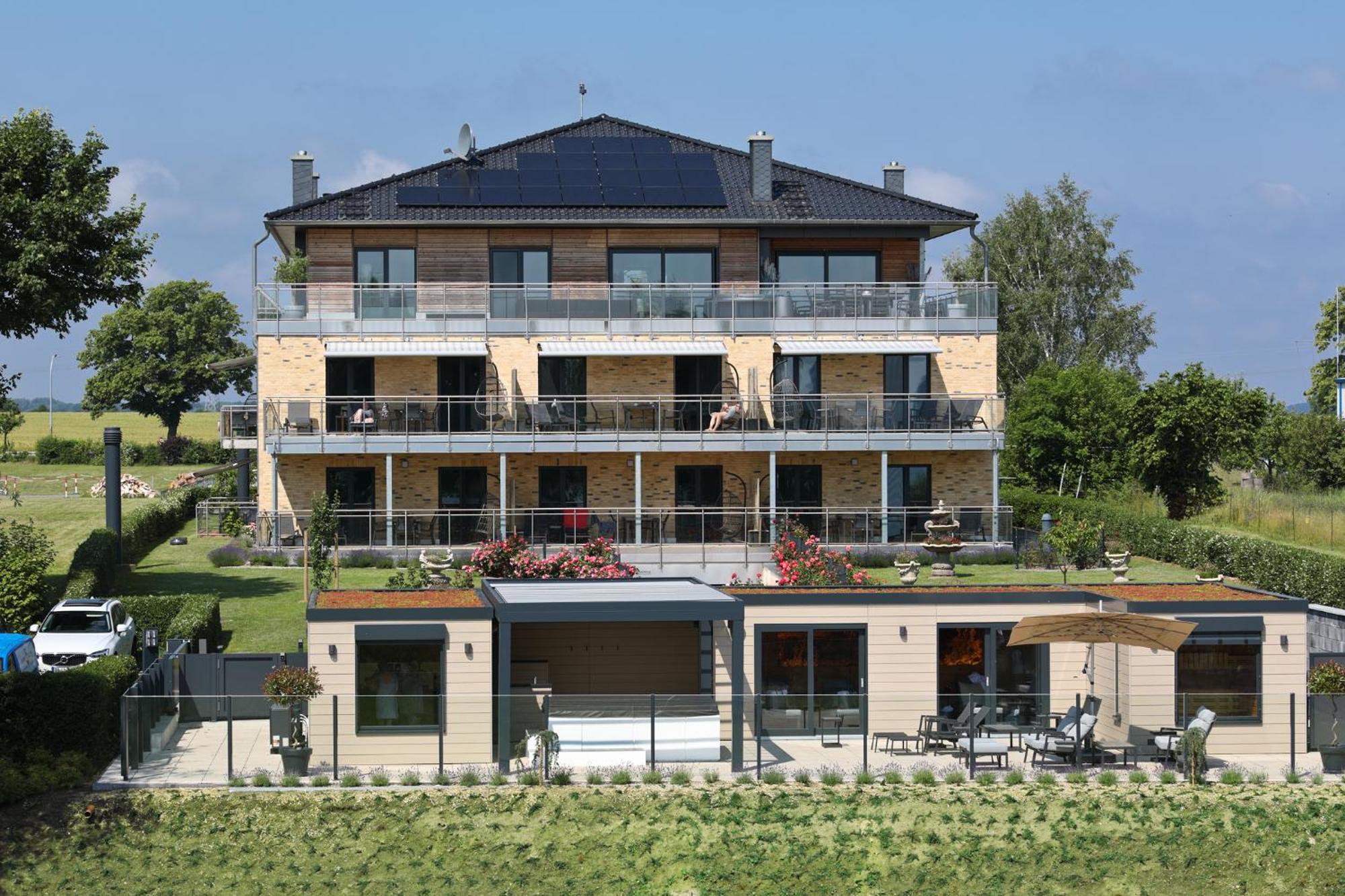 Kells Appartements Клинк Екстериор снимка